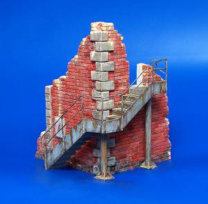 Plus Model 1/35 Corner with stairs