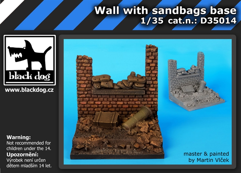 Black Dog Wall with Sand Bags Base