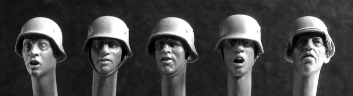 Hornet Models 5 Heads with German WWII Helmets