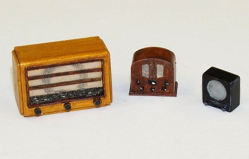 Plus Model Old radios