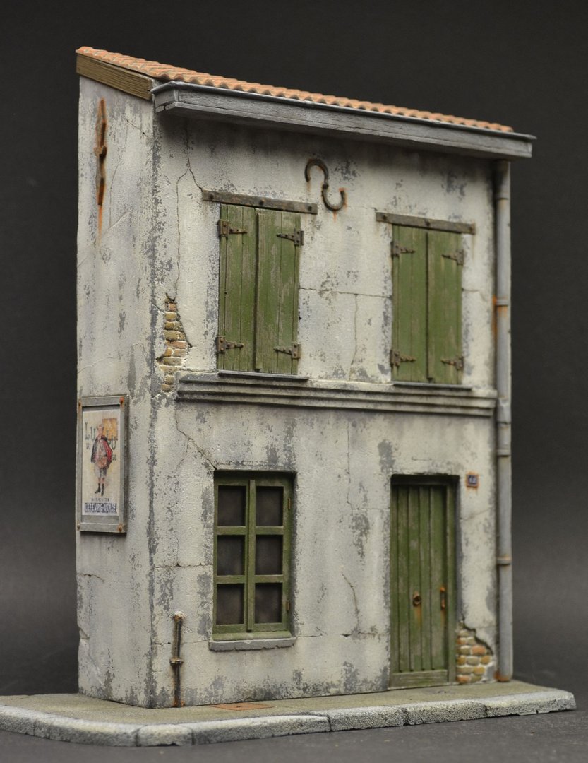 Reality in Scale French House - 4 resin pieces and posters