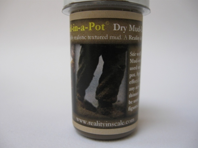 Reality in Scale Dry Mud - Light Brown - Highly realistic textured mud, can be used straight